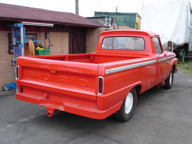 66er F100 seitl..jpg