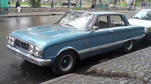 1970-1973_Ford_Falcon_RA.jpg